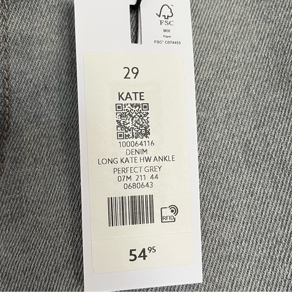 Dynamite Skinny Jeans - Picture 5 of 5